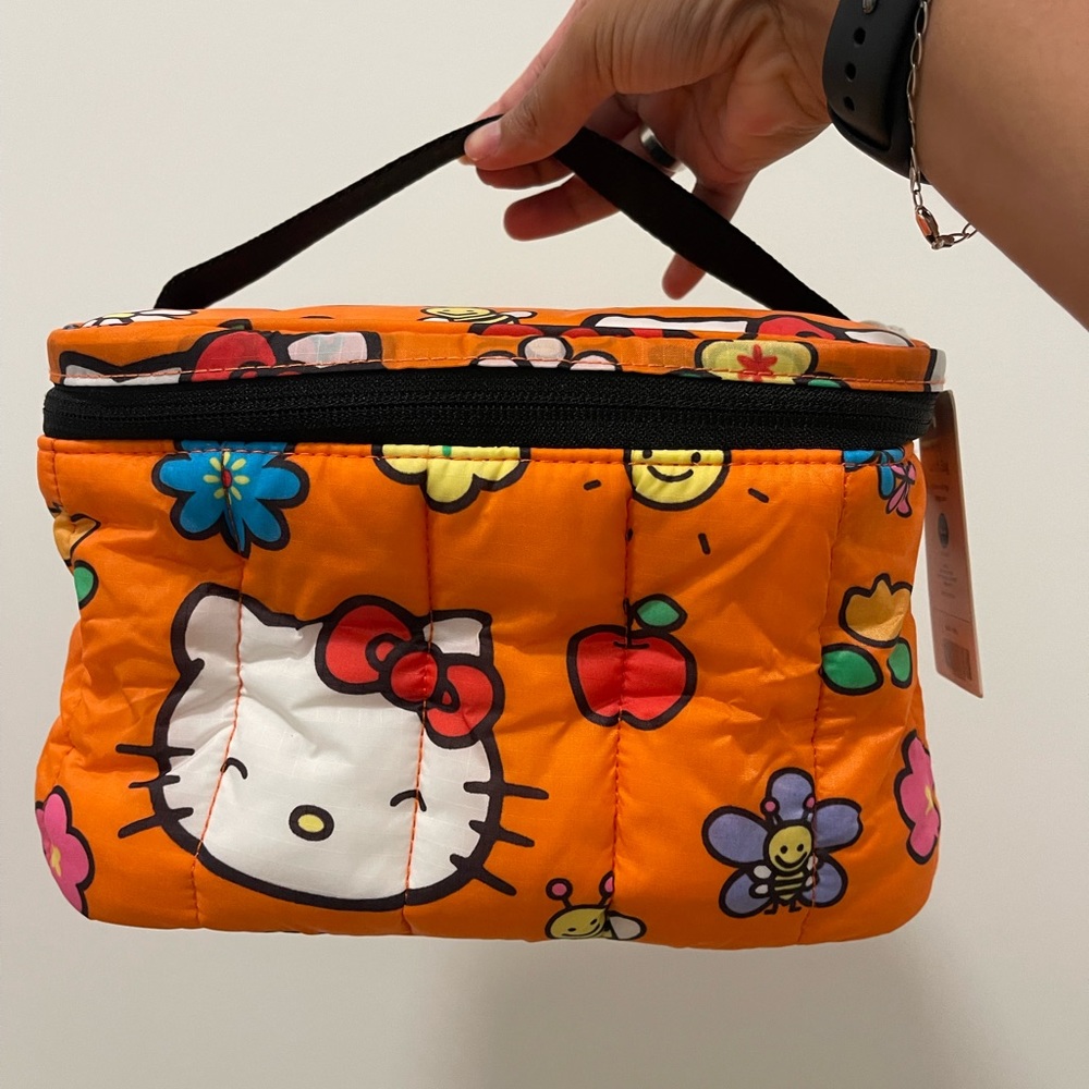 Baggu Hello Kitty puffy lunch bag brand new with tags - Picture 3 of 3